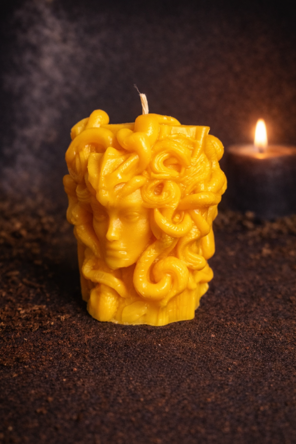 VELA CON FORMA DE MEDUSA