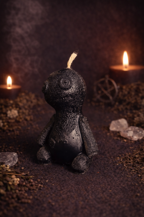 VELA CON FORMA DE MUÑECO VUDÚ